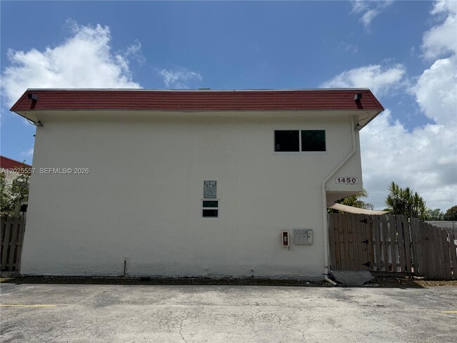 Building Photo - 1450 NE 151st St