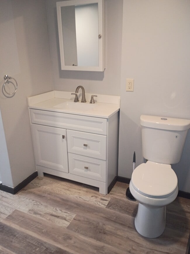 Building Photo - 1024 Guilford St