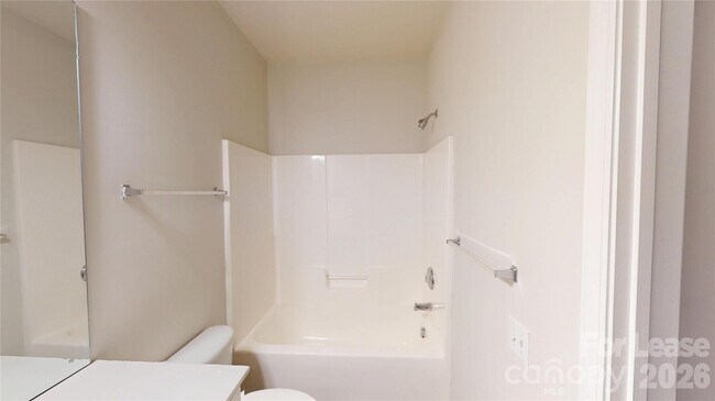 Building Photo - 14648 Via Sorrento Dr
