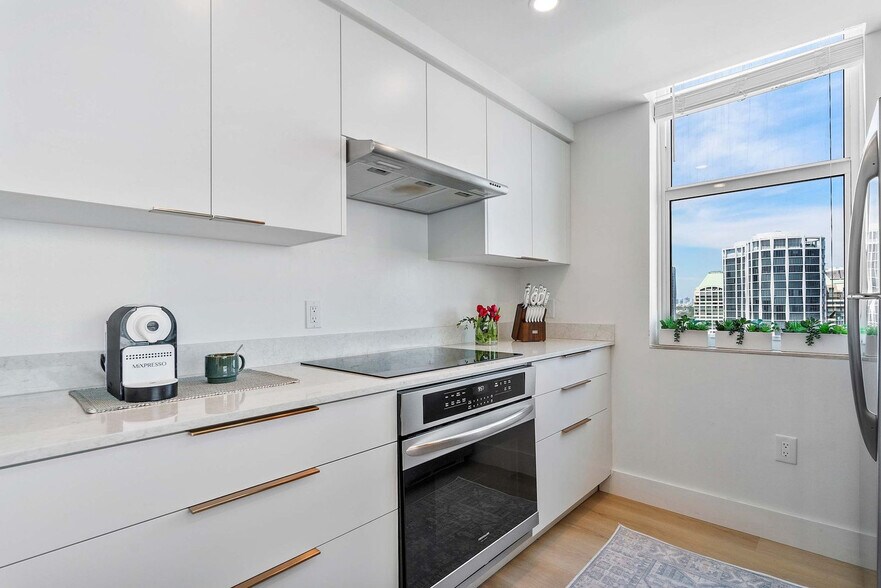 Building Photo - 2889 McFarlane Rd