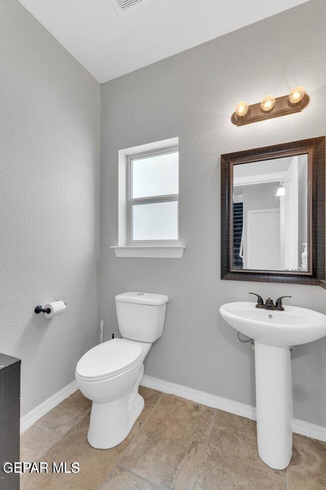Building Photo - 408 Bellwoode Ave