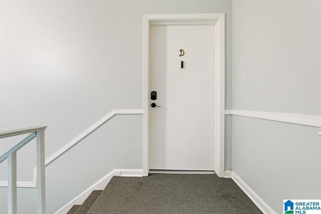 Building Photo - 3425 Sandner Ct