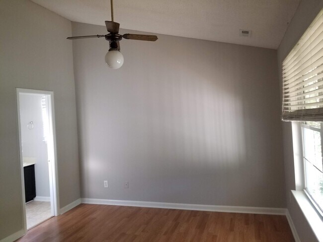 Building Photo - 1117 Cotten Farm Dr