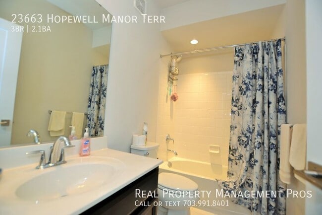 Building Photo - 23663 Hopewell Manor Terrace
