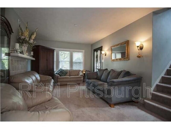 Building Photo - 105 N Meadowcroft Ave