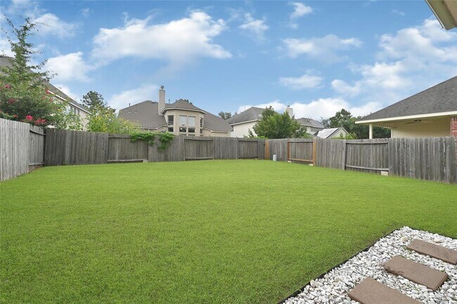 Building Photo - 26418 Richwood Oaks Dr