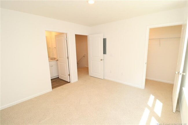 Building Photo - 5816 Brambleberry Way