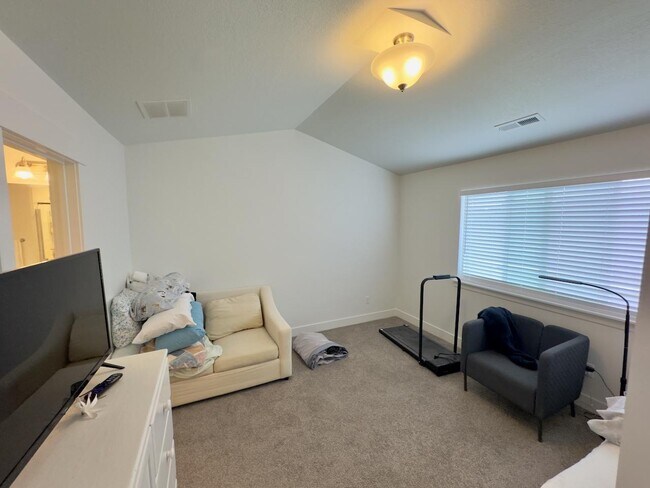 Building Photo - 1023 N Ledger Dr