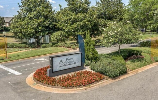 Building Photo - 2334 Grand Central Pkwy