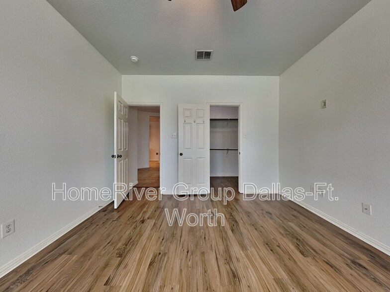 Building Photo - 11528 Henderson Dr