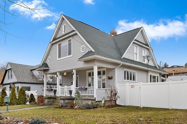 Building Photo - Great home for rent near Garland district