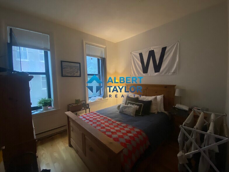 Building Photo - 24 Isabella St