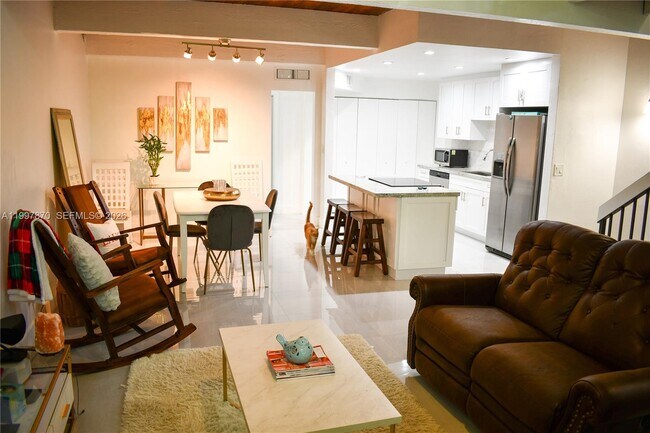 Building Photo - 19420 NE 26th Ave