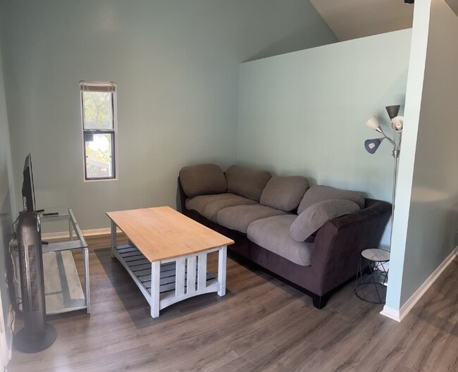 Building Photo - 3848 Floyd Rd