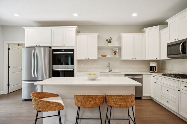 Building Photo - 3 Bedroom Twin Home With Extras