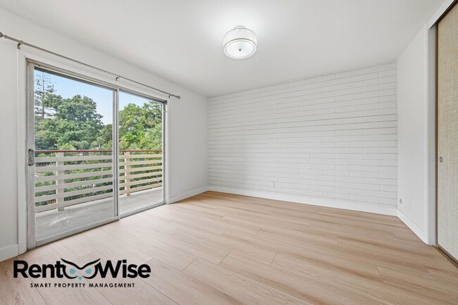 Building Photo - 569 Addison Ave