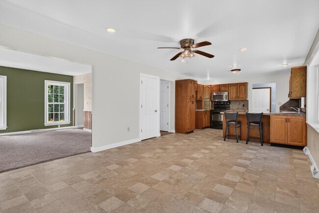 Building Photo - 2337 Laurel Top Cir