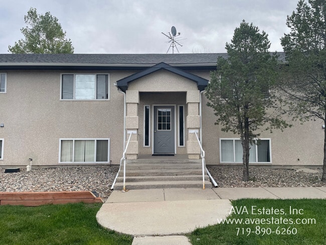 Primary Photo - 719 E Laporte Dr