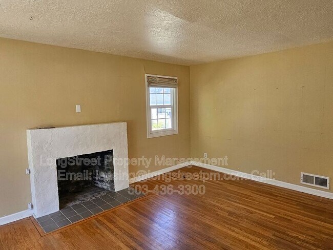 Building Photo - 7036 N Concord Ave