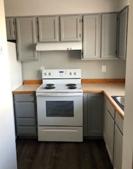 Building Photo - 471 Paxon St