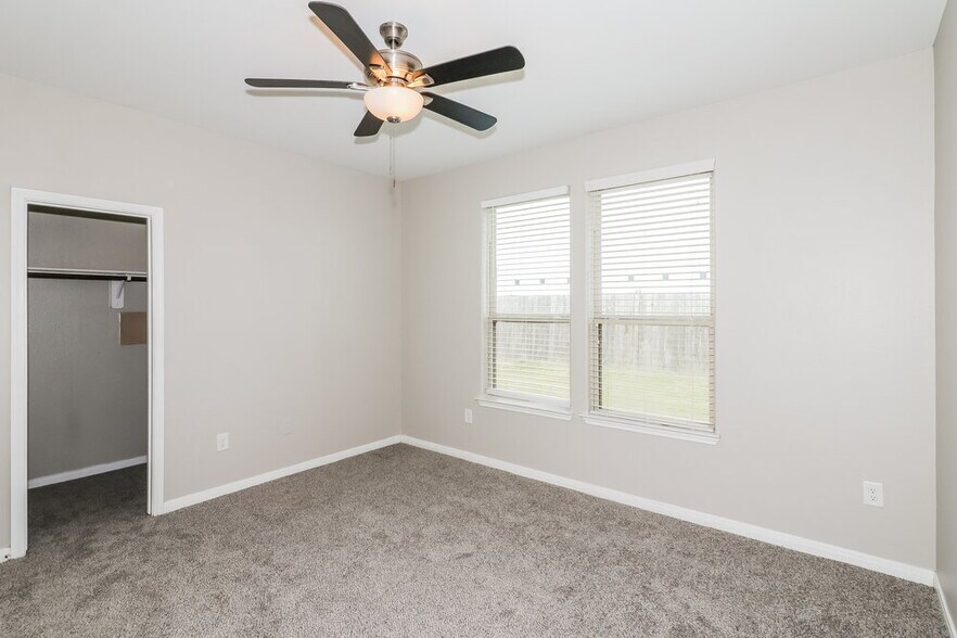 Building Photo - 10339 Dawson Hill Lane