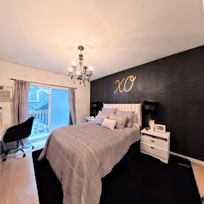 Building Photo - 285 Dorchester St