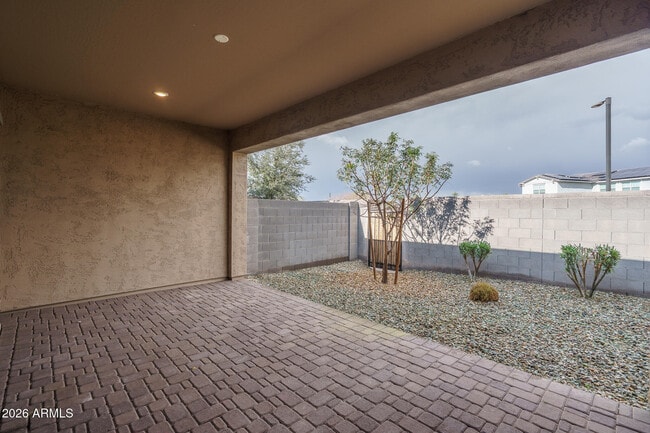 Building Photo - 14058 W Hubbell St