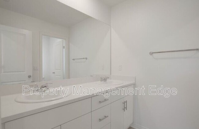 Building Photo - 30183 Sunset Pier Dr