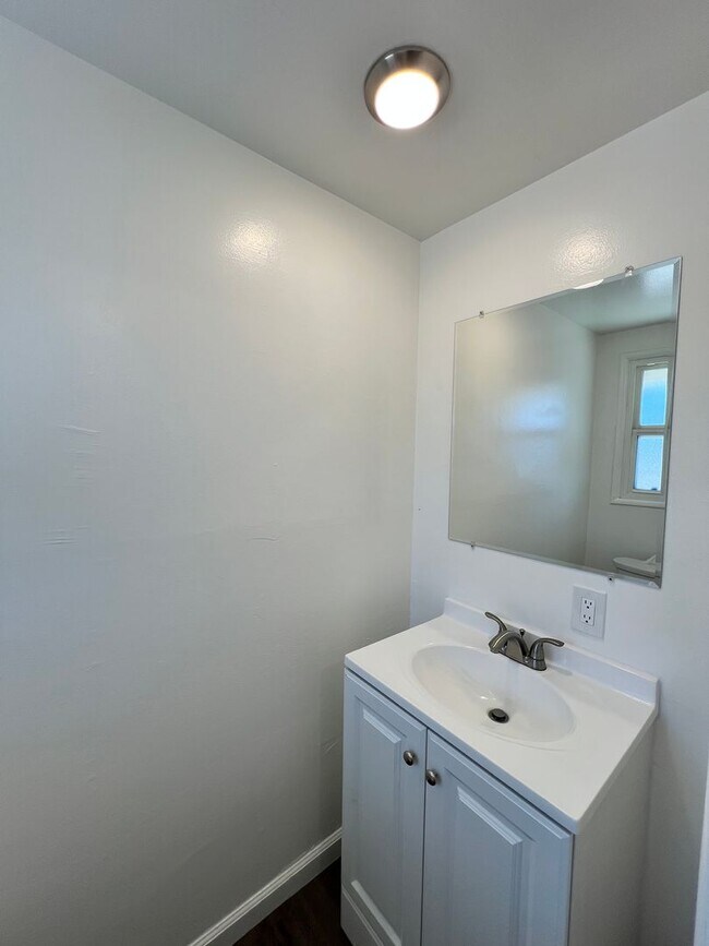 Building Photo - Westminster 3 bed 1.5 Bath Open House 7/11 11am-1pm