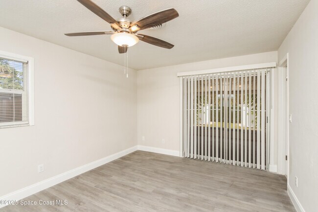Building Photo - 1710 Jordan Dr