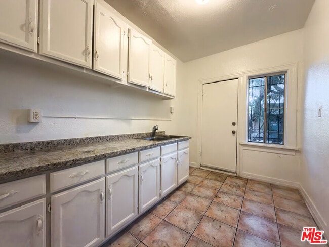 Building Photo - 1675 W Martin Luther King Jr Blvd