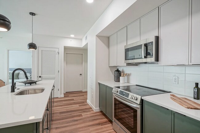 Building Photo - 1301 Bainbridge St