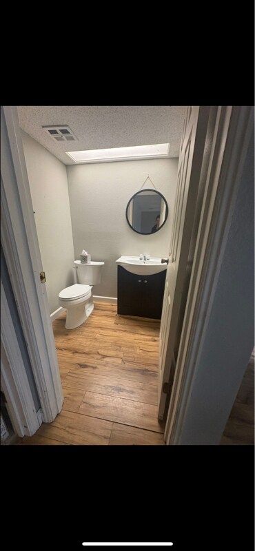 Building Photo - 86 Edward Dr