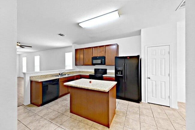 Building Photo - 5721 Knoll Pines Pass