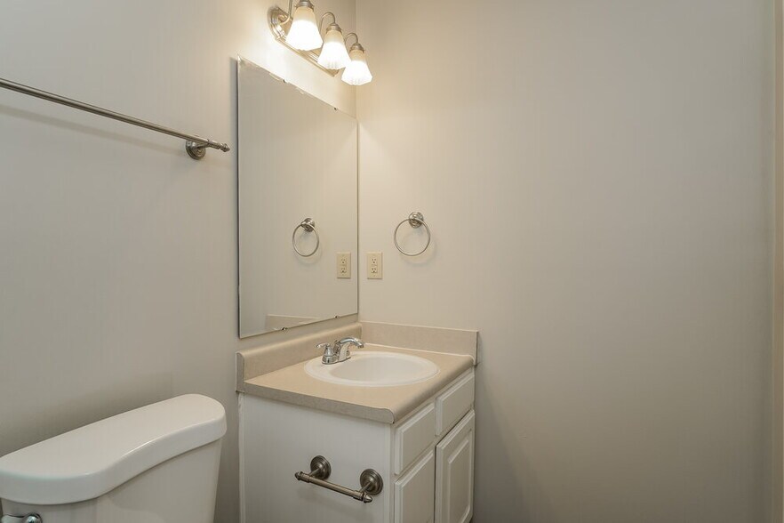 Building Photo - 6452 Oyster Key Ln