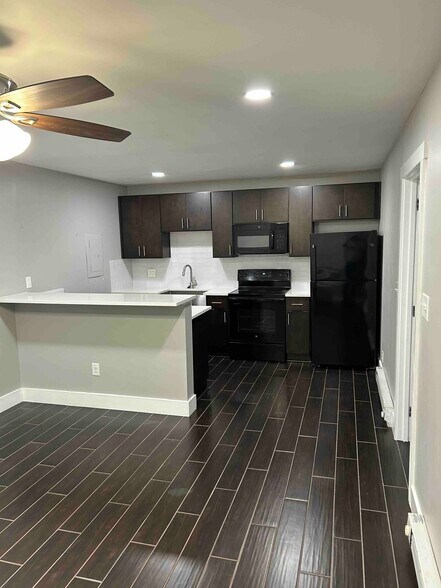 Building Photo - 2601 Hillsboro Pike