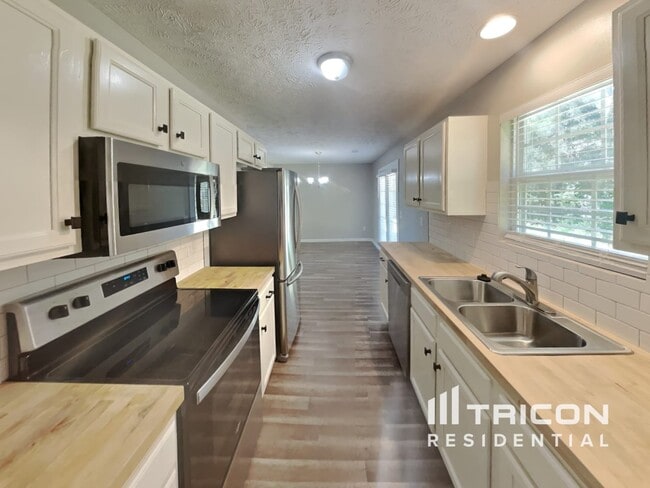 Building Photo - 1513 Destiny Dr