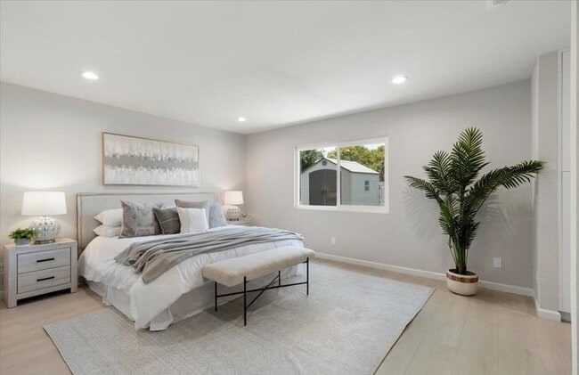 Building Photo - Renovated Single-Level 4BR Home with Modern Kitchen in La Costa – Carlsbad