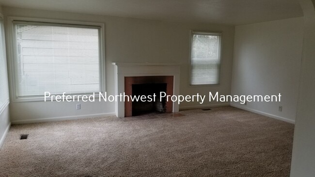 Building Photo - Newly Update 2 Bedroom House in River Road area