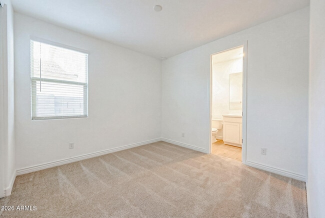 Building Photo - 14766 West Honeysuckle Dr