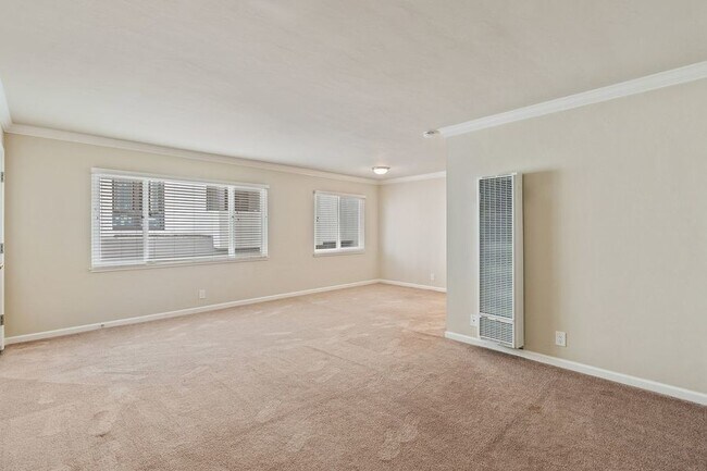 Building Photo - 1549 San Carlos Ave