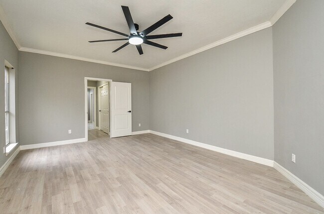 Building Photo - 9211 Abbey Chase Ln