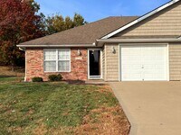 Building Photo - 1108-1110 Willow