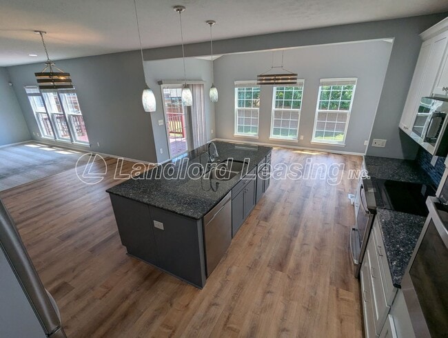 Building Photo - Spacious 4-Bedroom Colonial in Martin’s Ru...