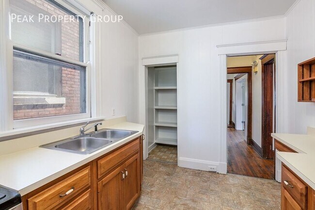 Building Photo - 2315 Moerlein Ave