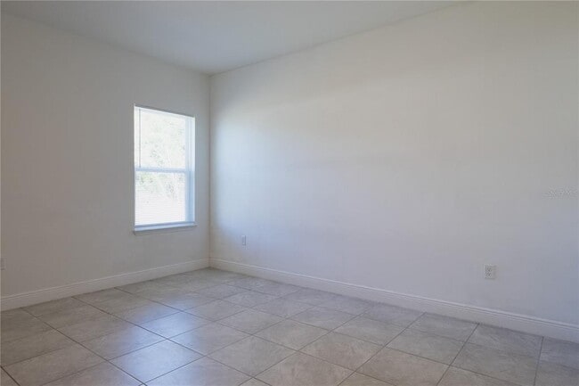 Building Photo - 422 Marion Oaks Course