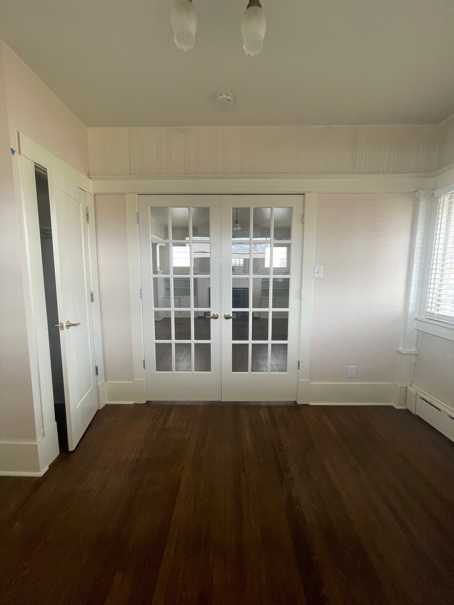 Building Photo - 264 E 4800 S