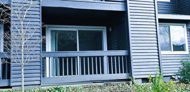 Building Photo - 9380 SW 146th Terrace