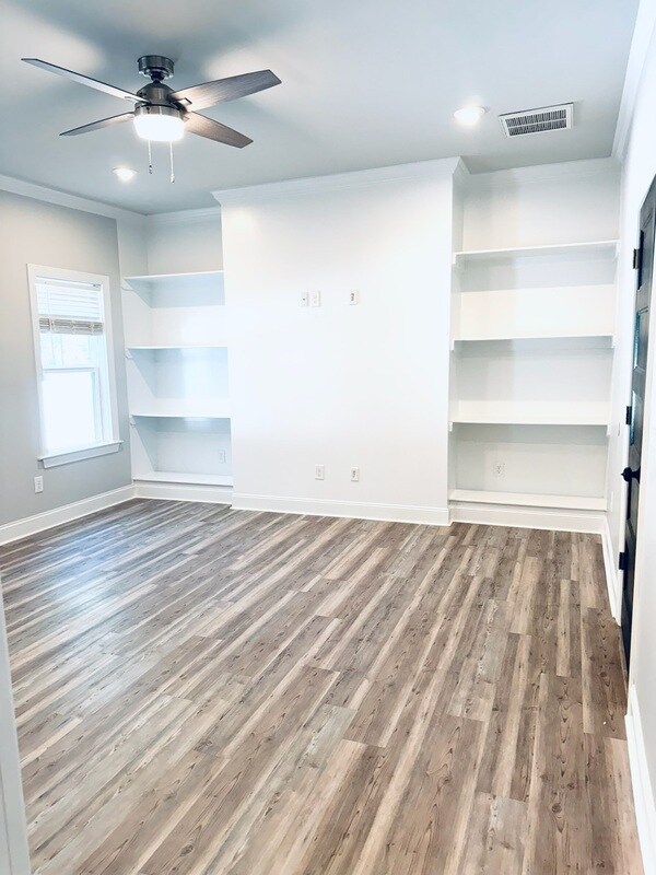 Building Photo - 310 W Horton St