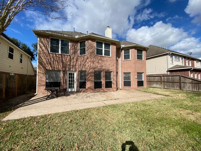 Building Photo - 21623 San Marino Dr